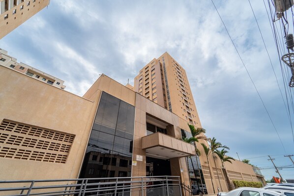 Exterior - Up to 5 Guests, Garage, Elevator, Swimming Pool, Jr Catito (Brasília)