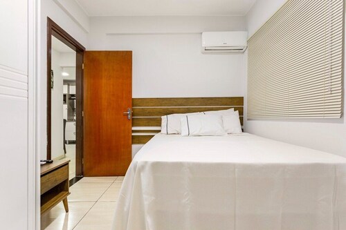 Ap Com Suite ,wi-fi 500mb , Estacionamento, Elevador, Cozinha Completa , Jr Catito