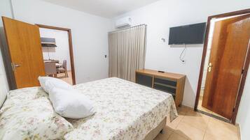 1 bedroom, iron/ironing board, internet, bed sheets