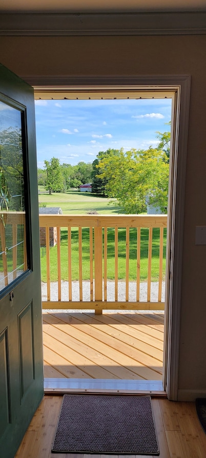 Newly Renovated Full Family Apt. - Centrally Located in Nauvoo - some stairs