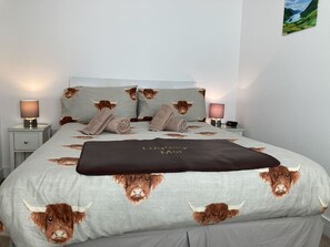 2 chambres, fer et planche à repasser, Wi-Fi, draps fournis