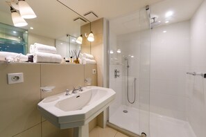 Luxury Suite, Ensuite (à l'italienne) | Bathroom