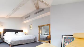 Phòng Suite Royal, phòng tắm riêng | 1 phòng ngủ, bộ đồ giường cao cấp, nệm Select Comfort