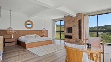 5 habitaciones, tabla de planchar con plancha, wifi y ropa de cama