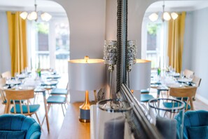 Dining - Delightful Family Home with Hot Tub 5 minute walk from stunning beach (Prestatyn)