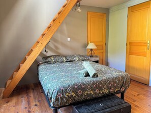 2 bedrooms, iron/ironing board, travel crib, WiFi