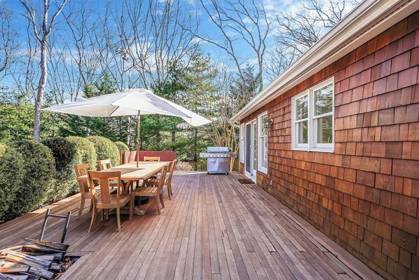 屋外ダイニングエリア