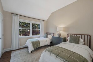 3 chambres, fer et planche Ă repasser, Wi-Fi, draps fournis