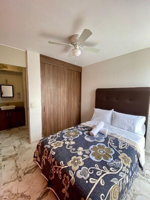 Apartment, Multiple Beds, Kitchenette, City View