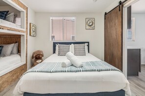 1 bedroom, iron/ironing board, travel cot, free WiFi