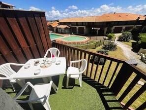 Outdoor dining - T2 Mezzanine Proche du lac (VIEUX BOUCAU LES BAINS)