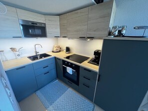 Fridge, oven, dishwasher - T2 Mezzanine Proche du lac (VIEUX BOUCAU LES BAINS)