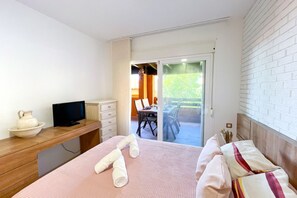 2 bedrooms, iron/ironing board, WiFi, bed sheets - Family apartment in Mijas Costa (Mijas)