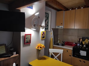 Microwave, stovetop - Pavlach apartman  (Novi Sad)