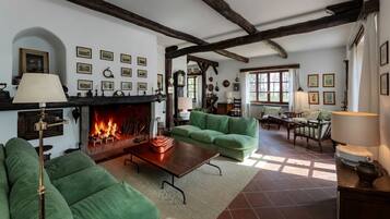 Cheminée, table de tennis de table