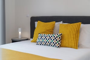 1 chambre, fer et planche à repasser, Wi-Fi, literie fournie