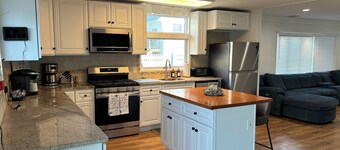 Charming 3 Blocks from Point Pleasant Beach and boardwalk 5BR 3Bath Sleeps 15
