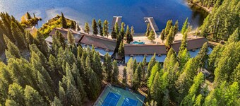 New* Tamarack Bay Classic - Lakefront condo - dock - pool - beach