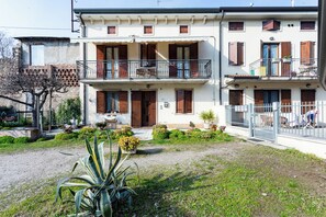 Exterior - Complete apartment surrounded by greenery one step away from the Verona fair (Verona)