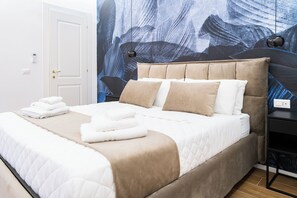 2 Schlafzimmer, Schreibtisch, Bügeleisen/Bügelbrett, WLAN