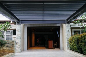 Exterior detail - Experience affordable luxury in our cozy & homey staycation layover pad.  (Lapu-Lapu City)