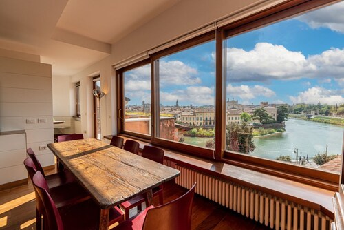 Ponte Pietra Residence