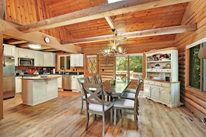 Dining - The Lodge at Geneva Lake |Golf Cart |Impressive Log Cabin |Deck |Abbey Springs |Beach |Pools (Fontana-on-Geneva Lake)