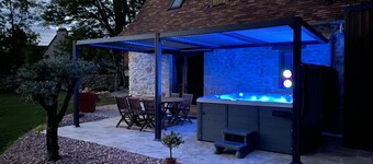 Casa rural de piedra con carácter y jacuzzi cerca de Rocamadour y de la sima de Padirac