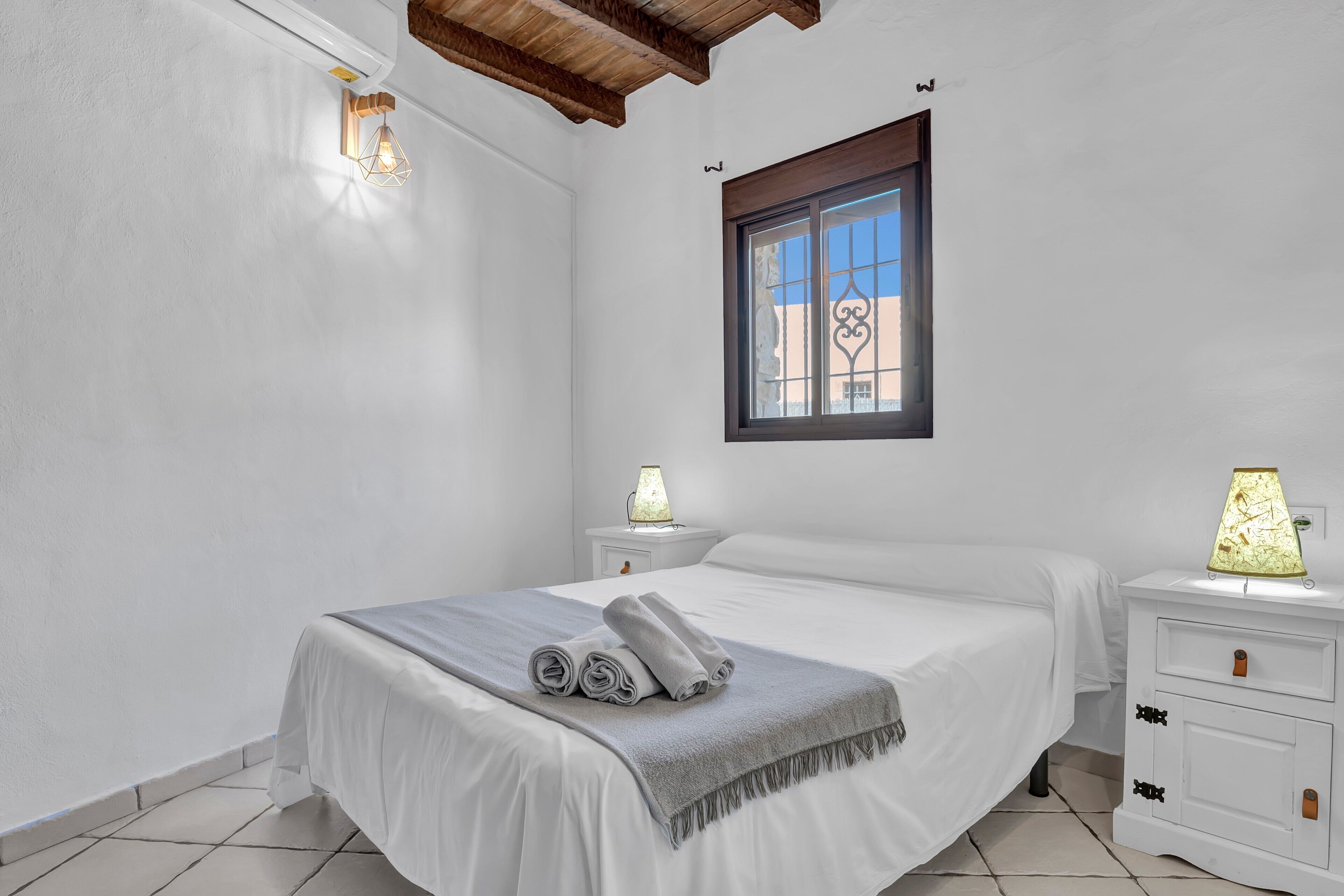 2 habitaciones, wifi gratis y ropa de cama 