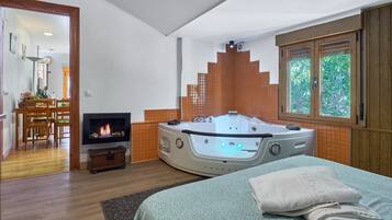 1 chambre, fer et planche à repasser, Wi-Fi gratuit, draps fournis