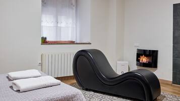 2 slaapkamers, een strijkplank/strijkijzer, gratis wifi, beddengoed