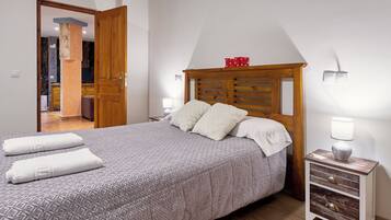 2 slaapkamers, een strijkplank/strijkijzer, gratis wifi, beddengoed