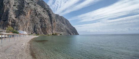 靠近海滩