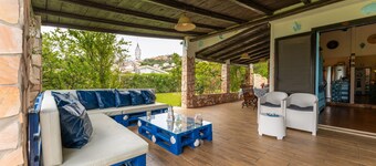 Holiday Home 'Villa Tiziana' with Sea View, Wi-Fi and Air Conditioning