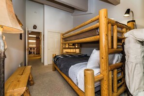 2 chambres, bureau, fer et planche à repasser, Wi-Fi