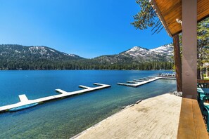 Property grounds - 2-bedroom lakefront condo overlooking Donner Lake and beach. (Truckee)