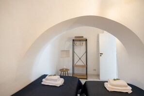 3 slaapkamers, een strijkplank/strijkijzer, wifi, beddengoed