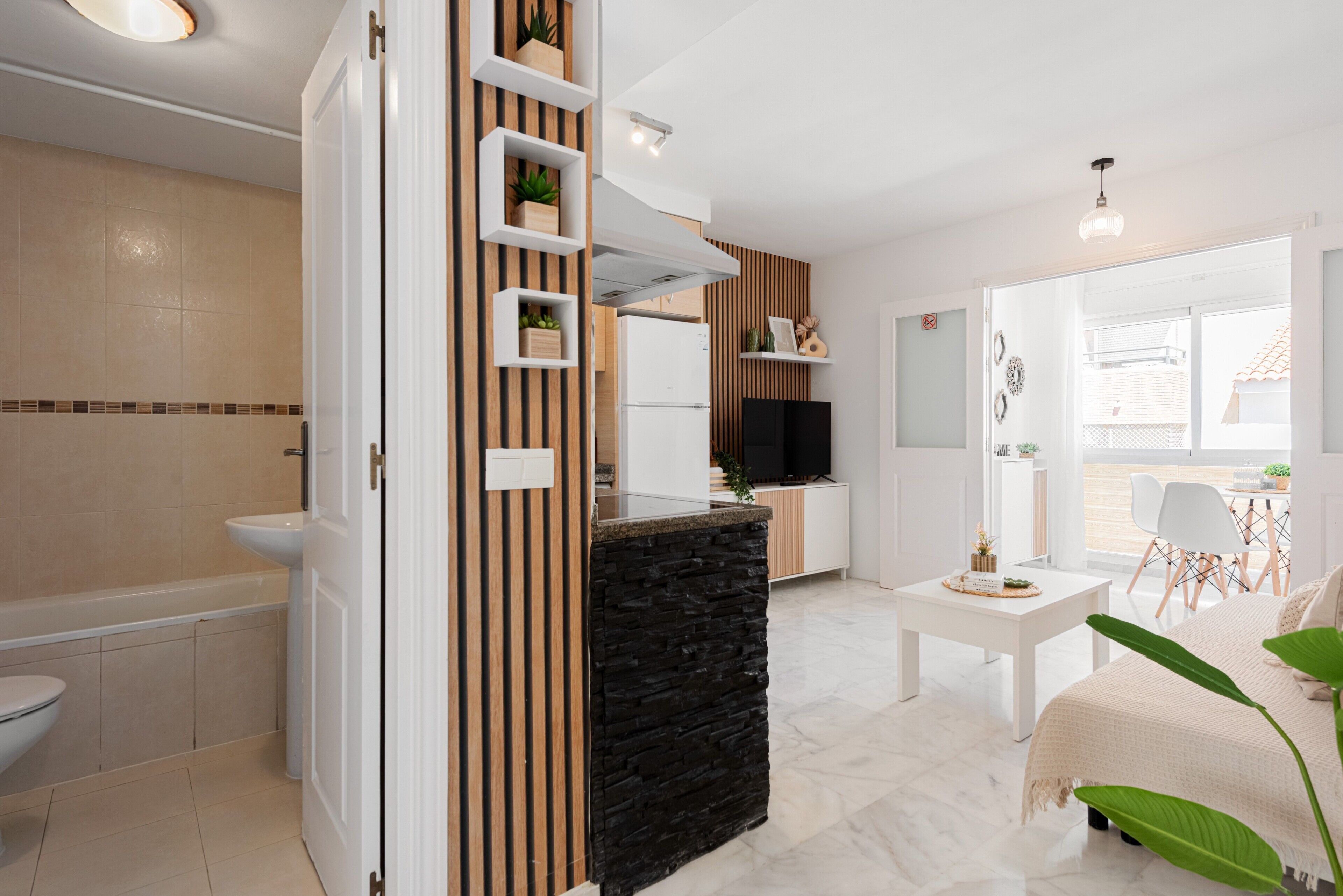 1 slaapkamer, een strijkplank/strijkijzer, gratis wifi, beddengoed