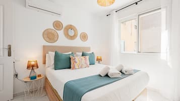 1 slaapkamer, een strijkplank/strijkijzer, gratis wifi, beddengoed