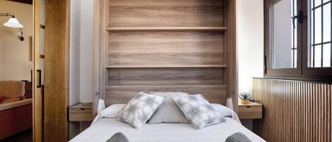 4 bedrooms, free WiFi, bed sheets