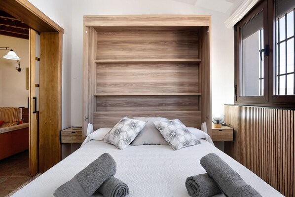 4 bedrooms, free WiFi, bed sheets