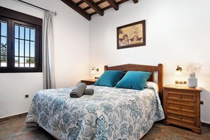 4 camere, Wi-Fi gratuito, lenzuola