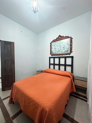 Chambre exécutive, vue sur la cour intérieure | Literie de qualité, couette en duvet