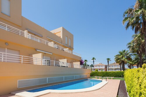 Apartment 'Par3' with Shared Pool and Private Terrace