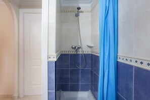 تجهيزات دش، مناشف