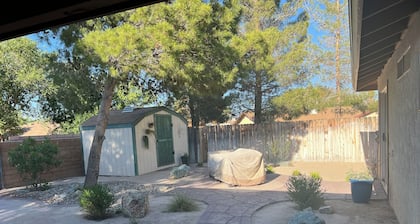 Desert Villa Oasis - Gateway to the Eastern Sierras, Death Valley, and Yosemite