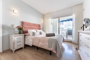 2 bedrooms, iron/ironing board, free WiFi, bed sheets - Apartment 'Luxury Marine Wifi' with Sea View, Wi-Fi and Air Conditioning (Benalmádena)