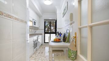 Fridge, microwave, oven, dishwasher