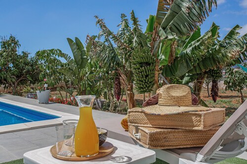 Ferienhaus 'Piscina Climatizada' mit Meerblick, privatem Pool und WLAN