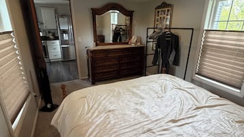 2 chambres, fer et planche à repasser, Wi-Fi, draps fournis